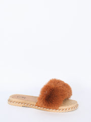 Fur slippers with twist