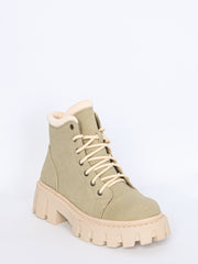 Boots with laces khaki