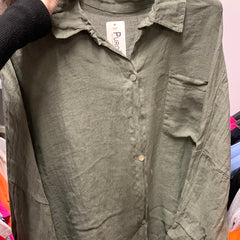 Hørskjorte med knapper og brystlomme khaki - brystmål 160cm